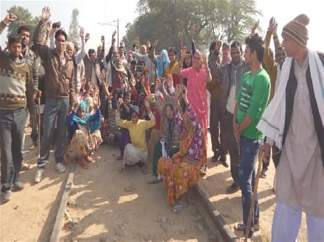 villegers angry to close the railway crossing